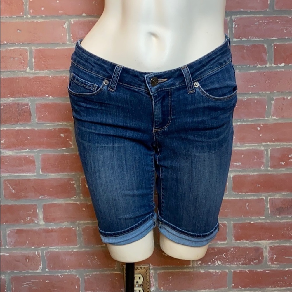 BANANA Republic Jean Shorts - Picture 3 of 6